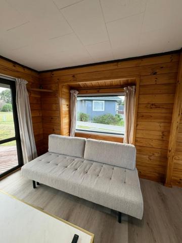 Waikuku Beach Hotel | Pine Lake View Lodge
