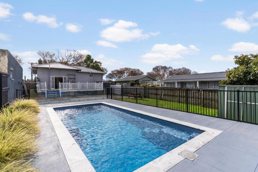 Otahuhu House | Poolside Pause - Auckland Holiday Home