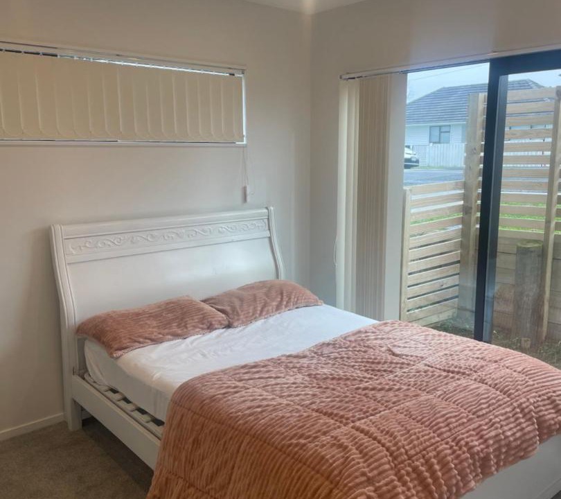 Manurewa House | private one-bedroom with attached ensuite bathroom