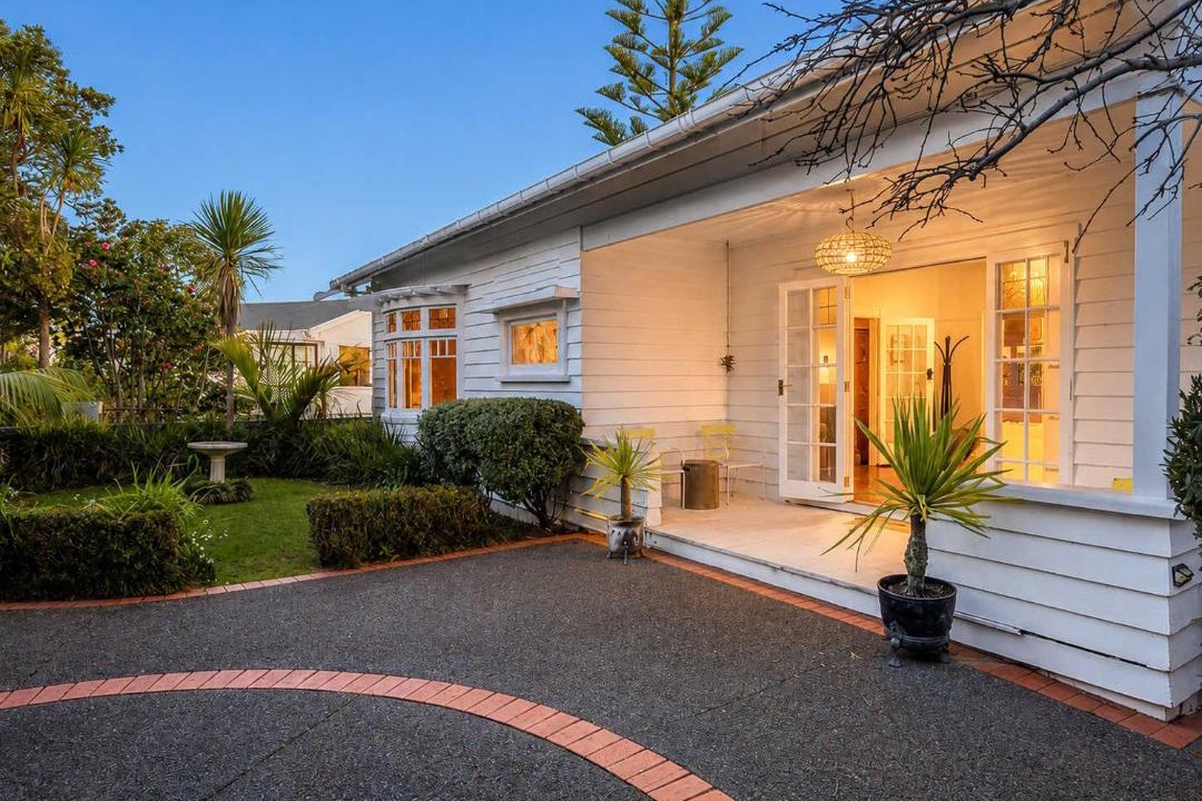 Oneroa House | Island Villa- Stay Waiheke