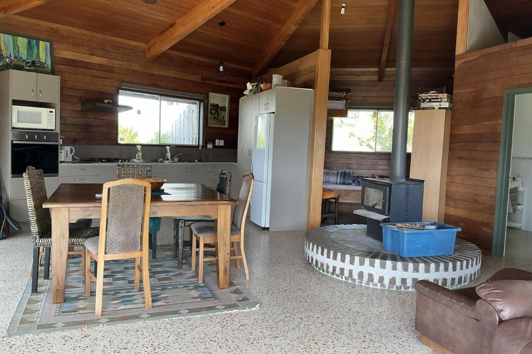 Waioneke Ski Chalet | Rustic farm chalet on lifestyle farm block