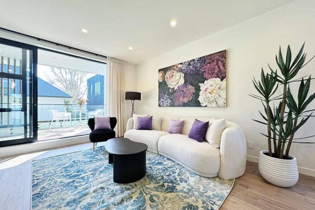 Greenlane Apartment | Modern Group-Friendly Townhouse in Auckland