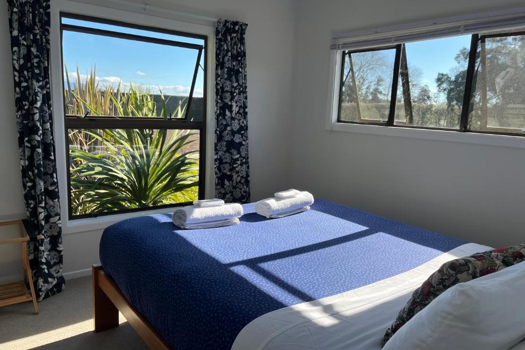 Te Awamutu House | Berry View Cottage- Mid Waitomo & Hobbiton