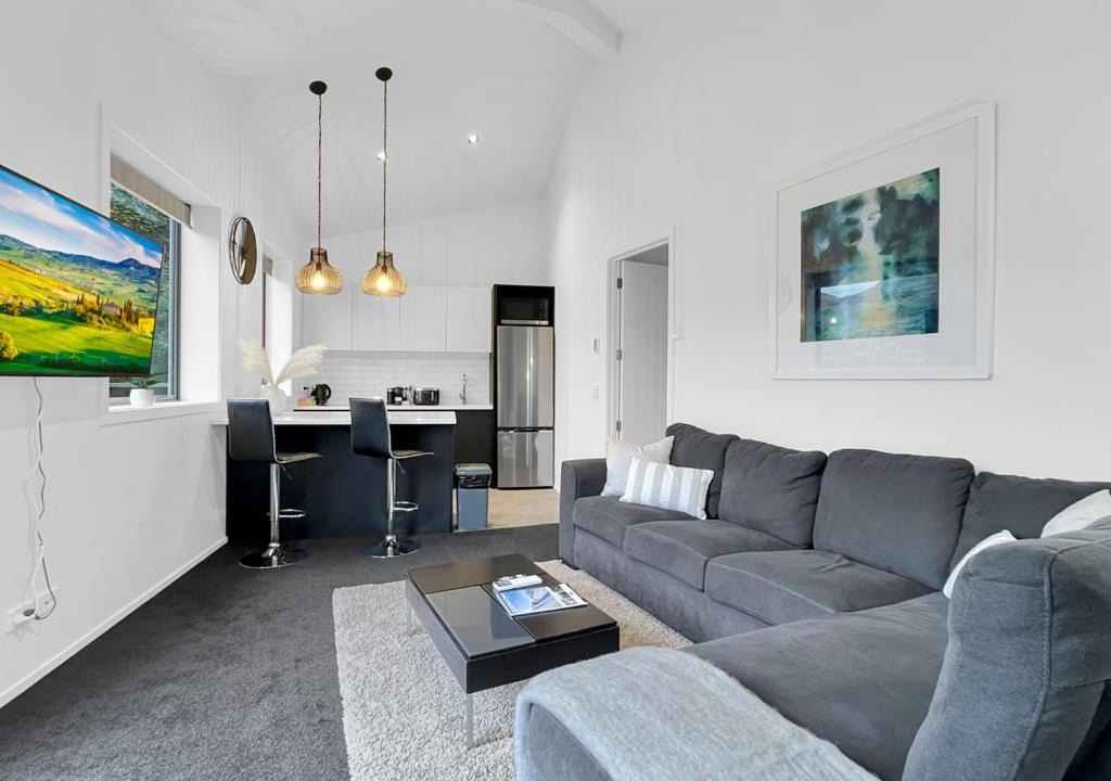 Kelvin Heights House | Lakeview Unit for Two | Near Queenstown