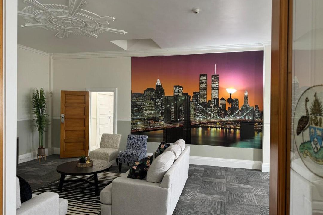 Hastings Apartment | Glamorous Getaway