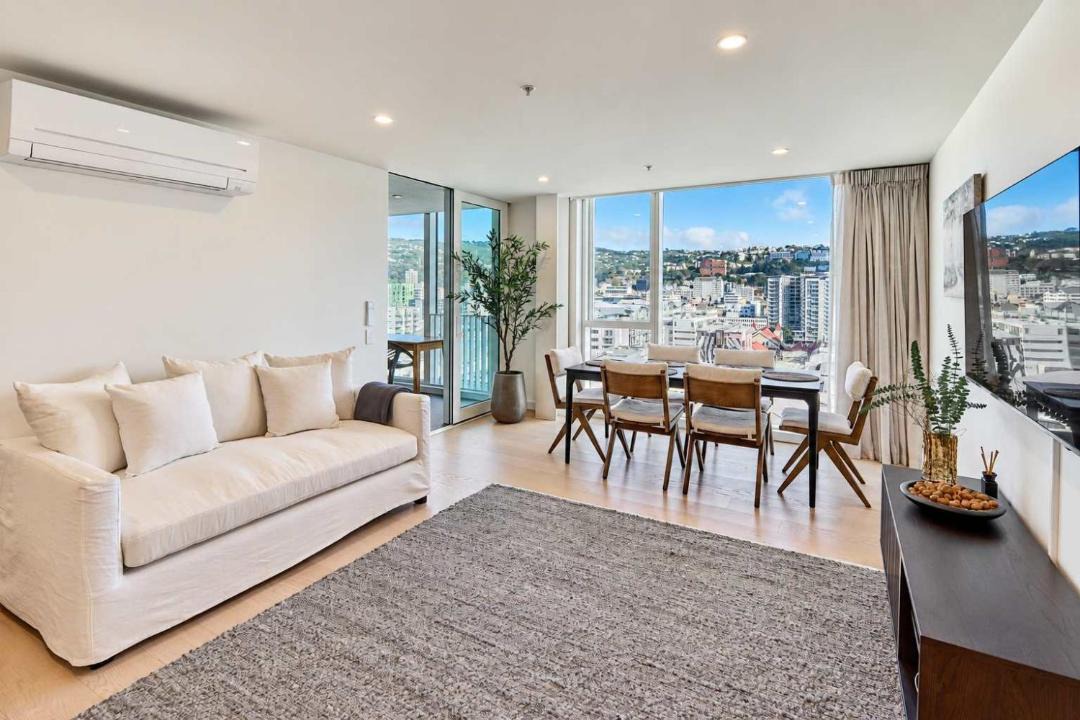 Te Aro Apartment | Hyde Lane Stay - 3BR with Pool Gym & Views