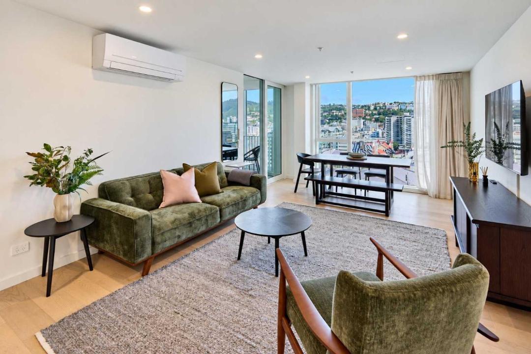 Te Aro Apartment | Wellington CBD 3BR with Pool Gym & Views