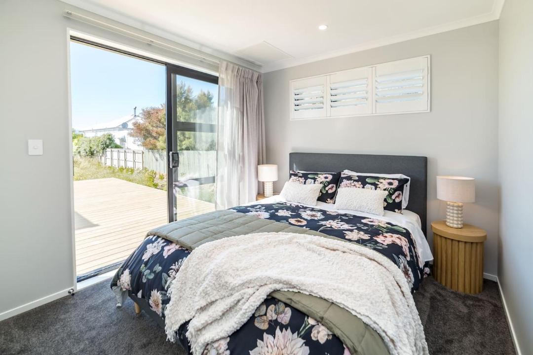 Martinborough House | Sunset On Syrah, Martinborough