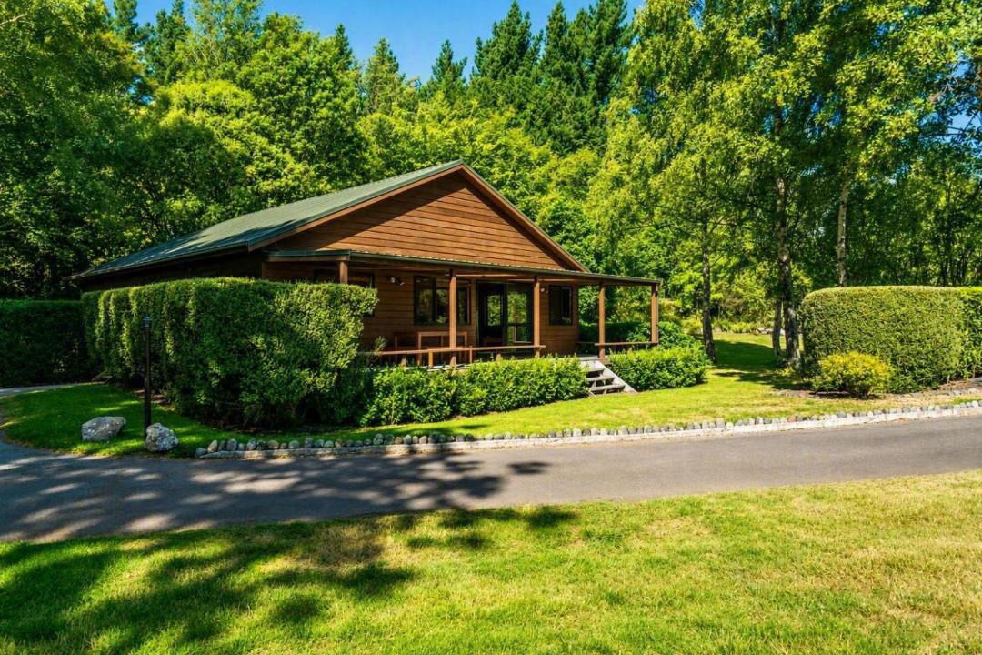 Turangi Cabin | Tongariro Lodge