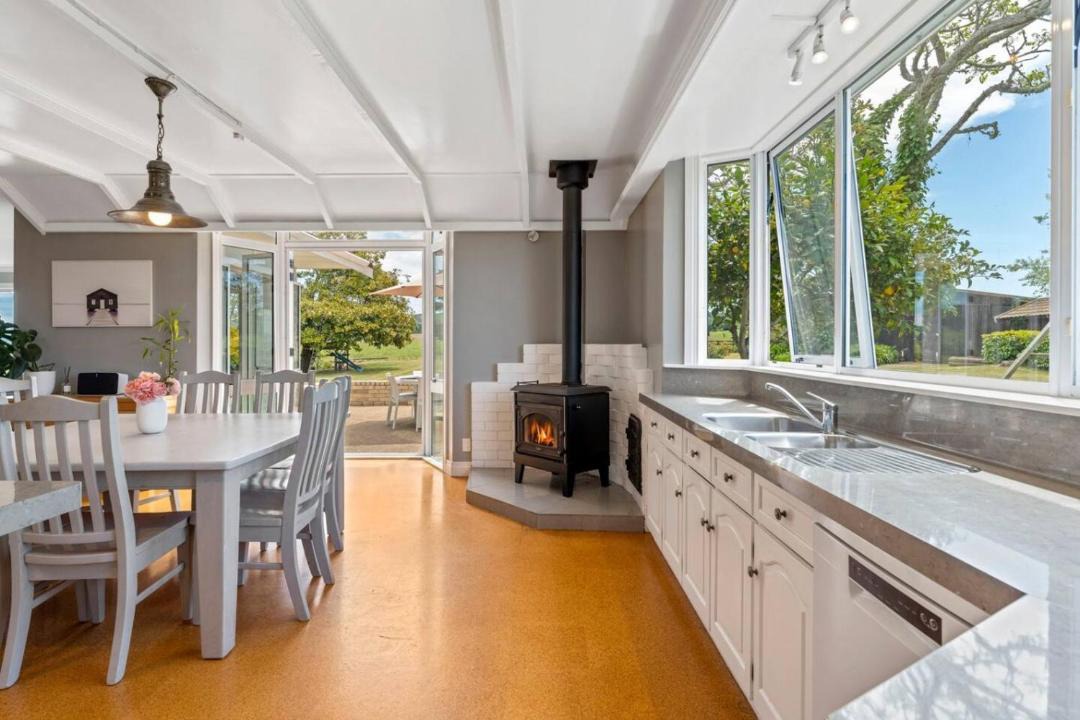 Nukuhau Villa | Lake Taupō Estate for 18ppl Pool, Spa & Big Views