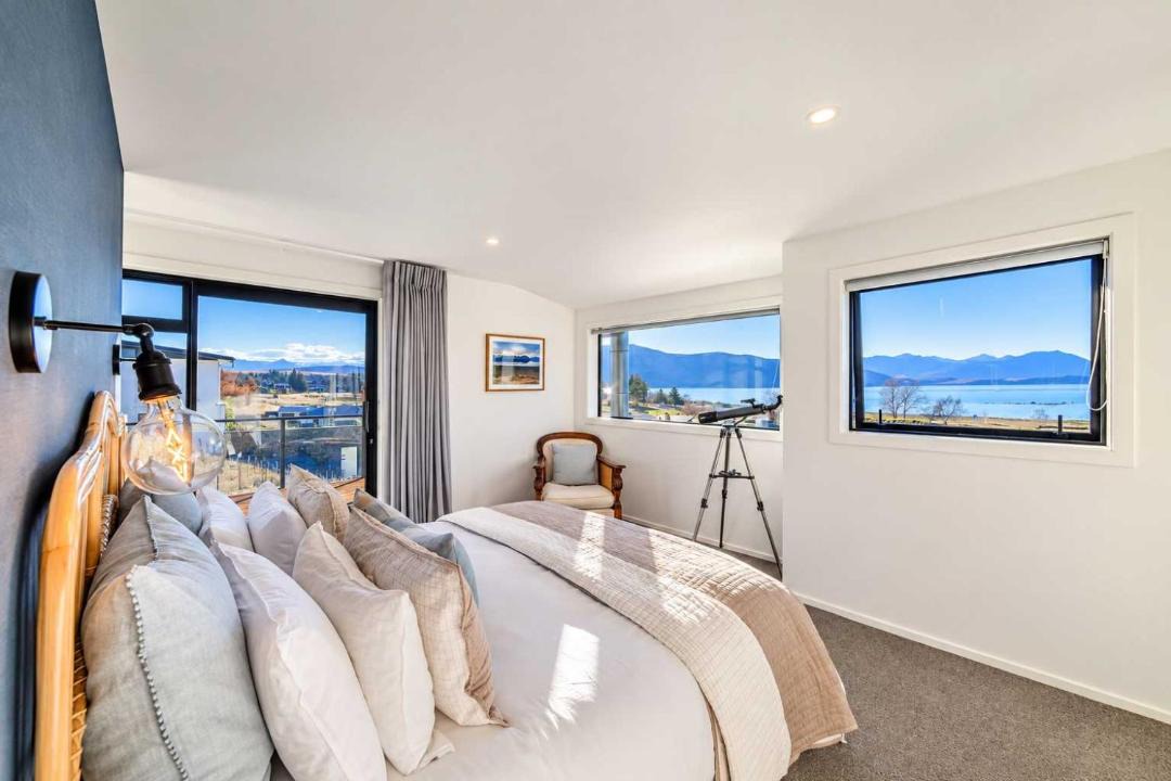 Lake Tekapo House | The Lookout with Lake Tekapo Views - Sleeps 6