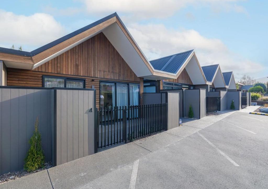 Hanmer Springs Apartment | Alpine View Apartment with EV Station!