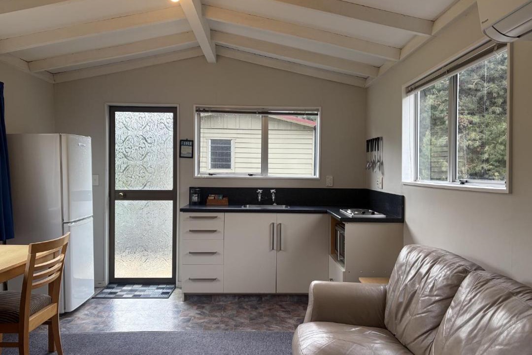 Rakaia Hotel | Rakaia River Holiday Park and Motels