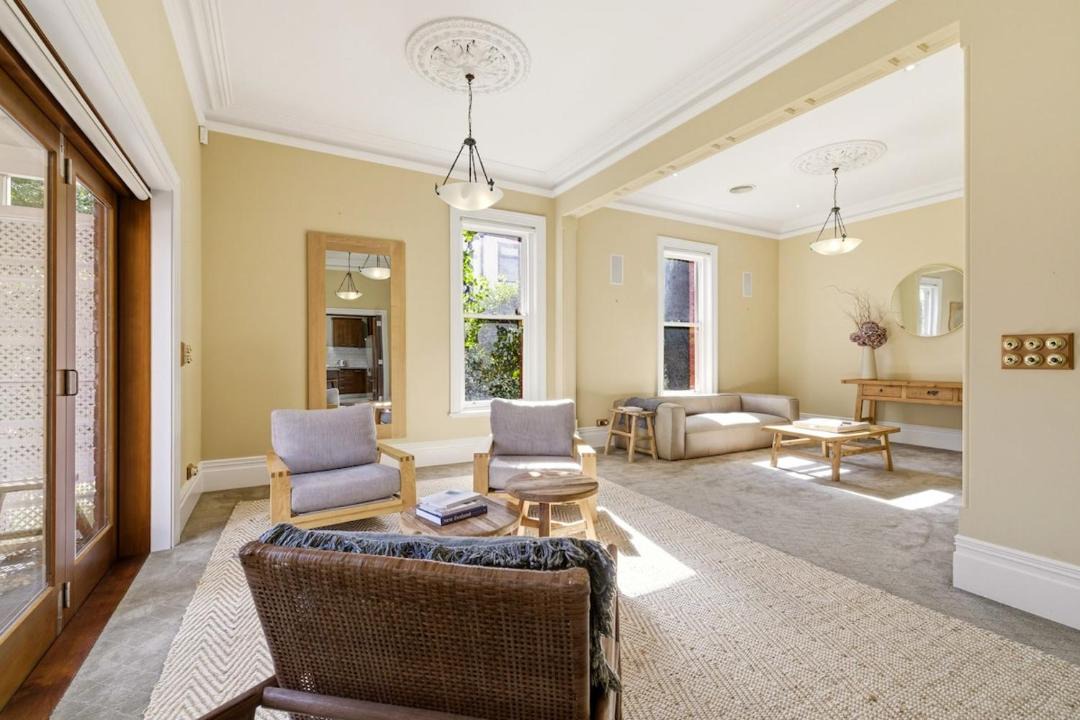 Christchurch City Centre House | Beautiful villa near CBD with pool