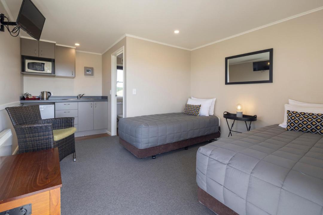 Wedderburn Hotel | Wedderburn Cottages