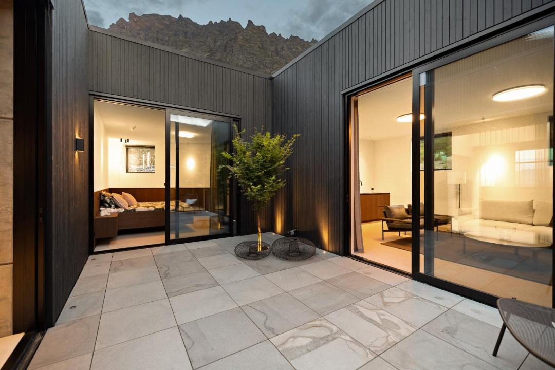 Queenstown Lakes District Villa | Wye Creek Residence by Sotheby's Luxury Rental Homes
