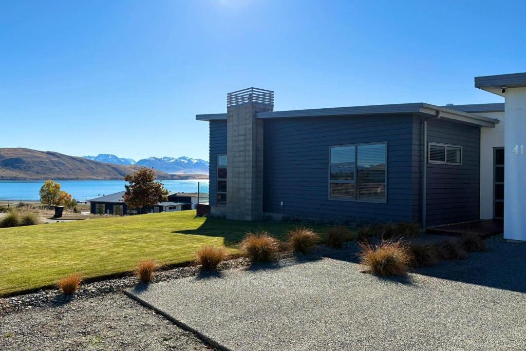 Lake Tekapo House | Lakeview Alpine Escape