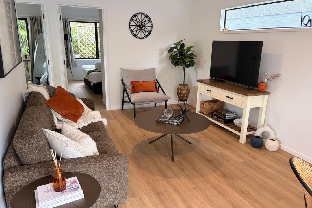 Taradale House | Newly Renovated - Private 2 bedroom retreat