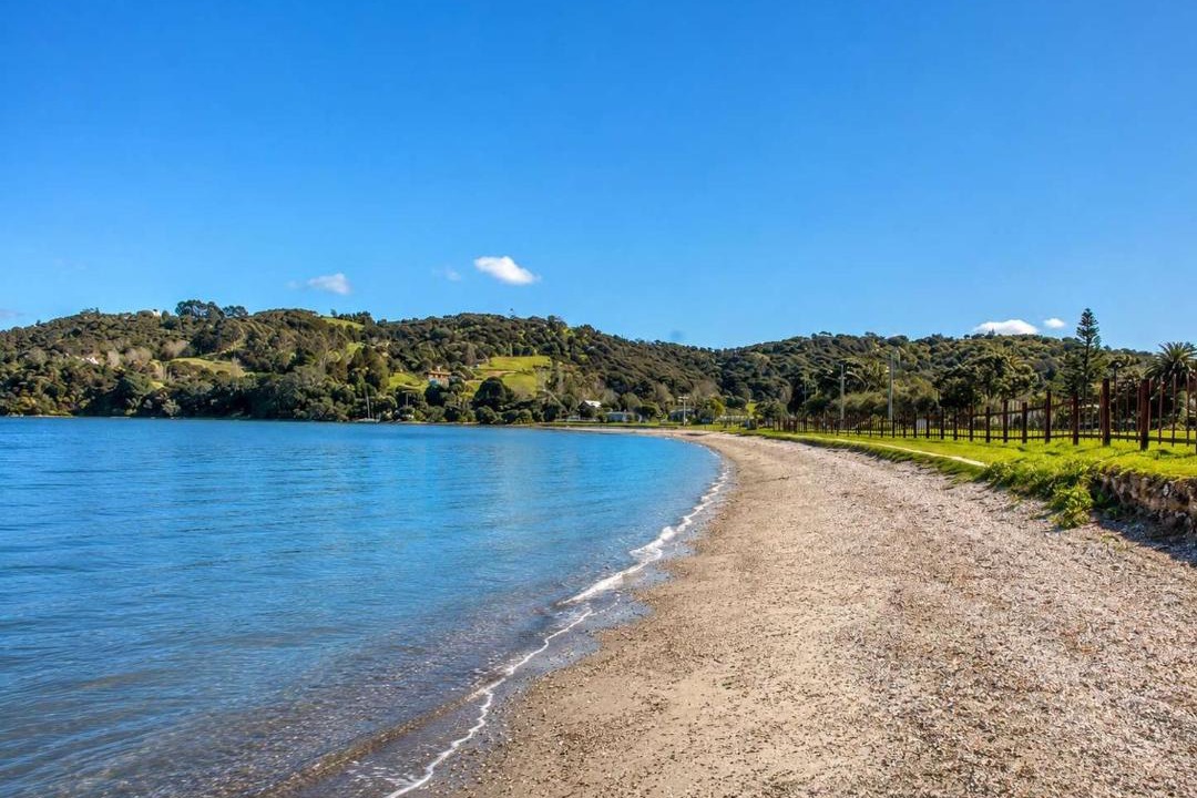Blackpool Hotel | Seaside on Waiheke - Stay Waiheke