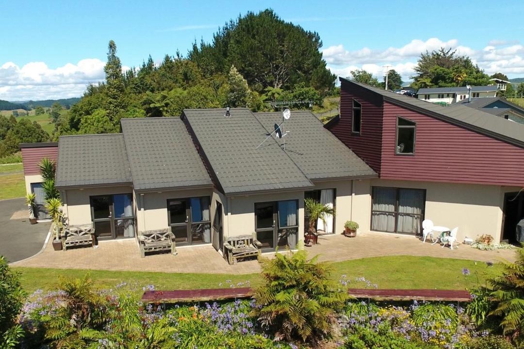 Waitomo Caves Bed & Breakfast | Waitomo Golfstays B&B