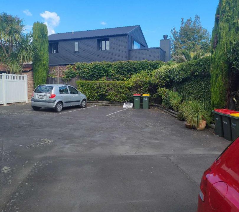 Parnell Apartment | 4 double and 2 single sofa beds apartment