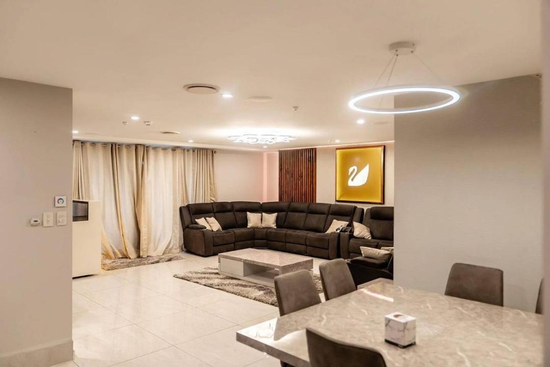 Sandringham Apartment | 3 Bedroom Luxury Apartment with free parking