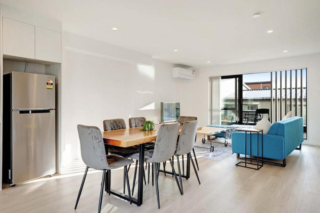 Howick House | The Family Townhouse with Bunk Beds and Air-Con