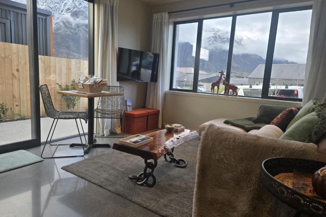 Kawarau Falls Apartment | Remarkables Burrow