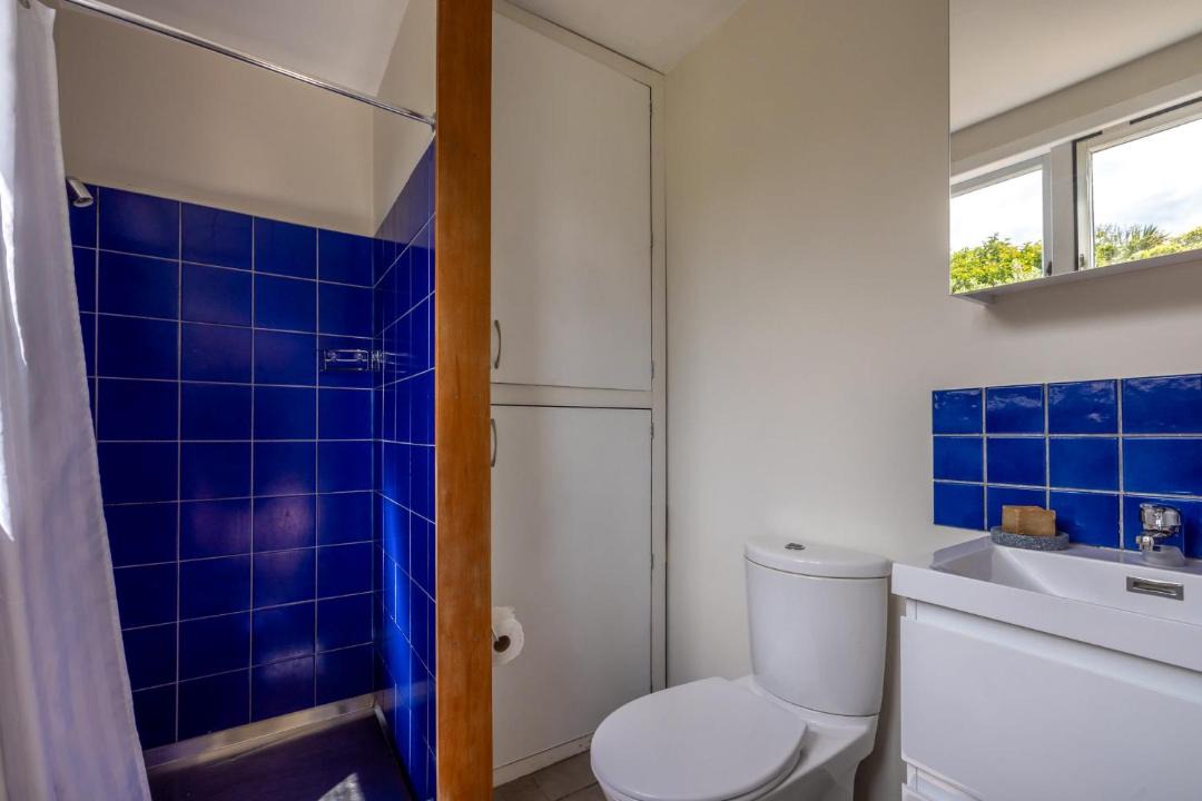 Oneroa House | Wisteria Cottage - A Hidden Oneroa Escape