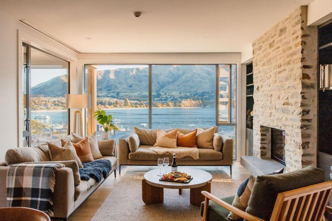 Wanaka Apartment | Azure Luxe Lakeside Retreat with pool, spa and gym