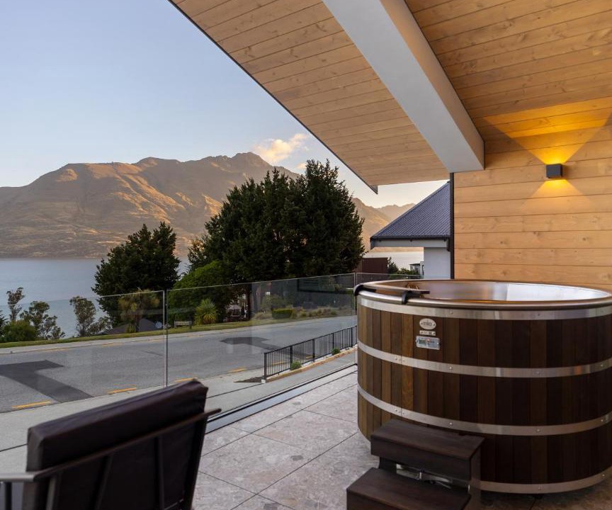 Fernhill House | The Lookout and The Retreat