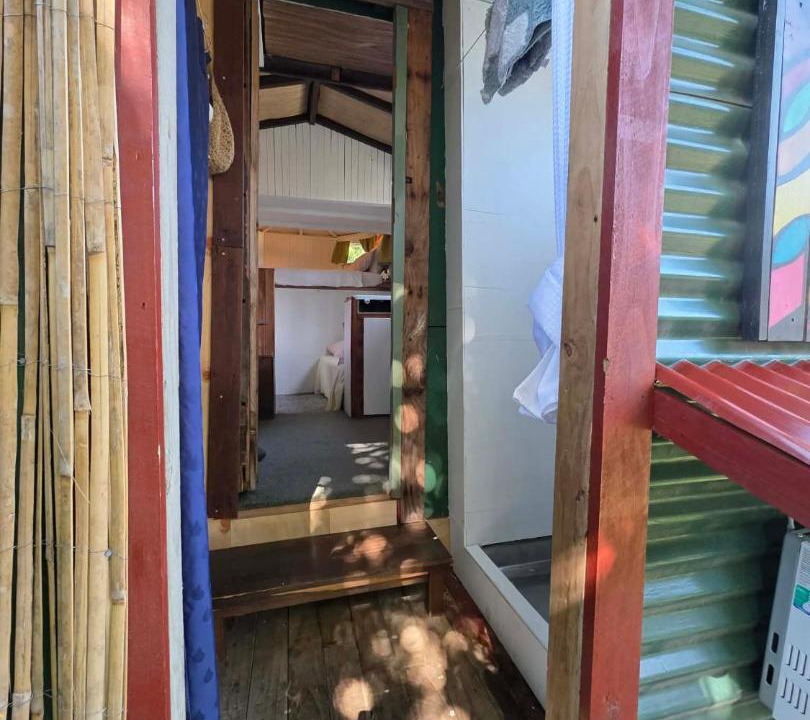 Waitara House | Surf Shack on Broadway