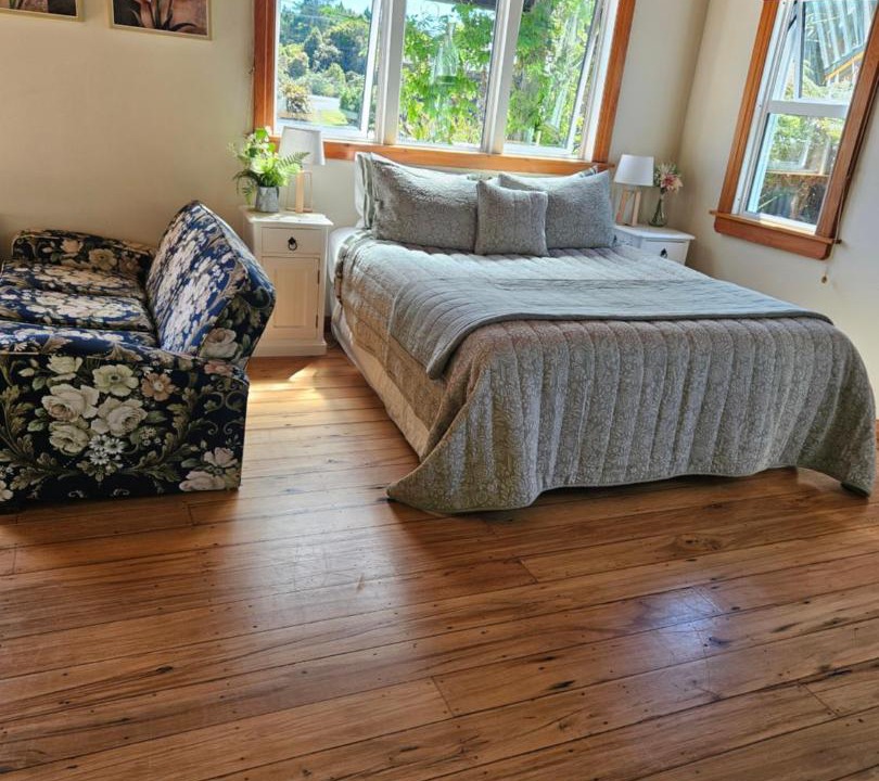 Hokitika Apartment | The Blackhouse Cottage