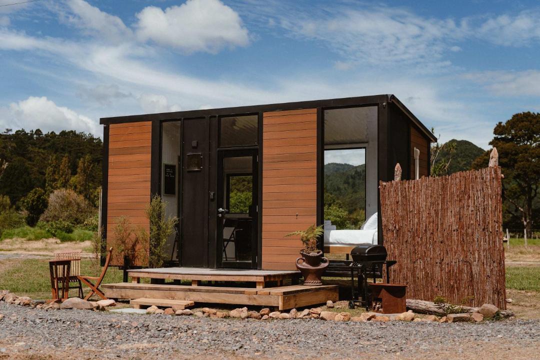 Kennedy Bay House | Omoho Stream X by Tiny Away