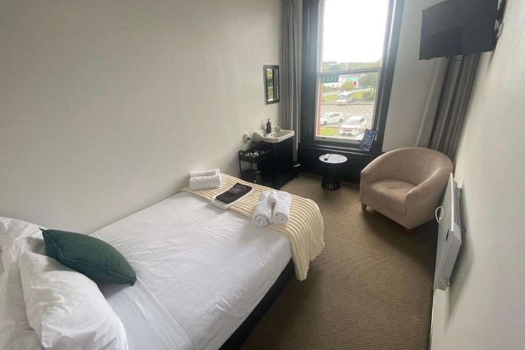 Lumsden Hotel | The Old Railway Hotel Lumsden