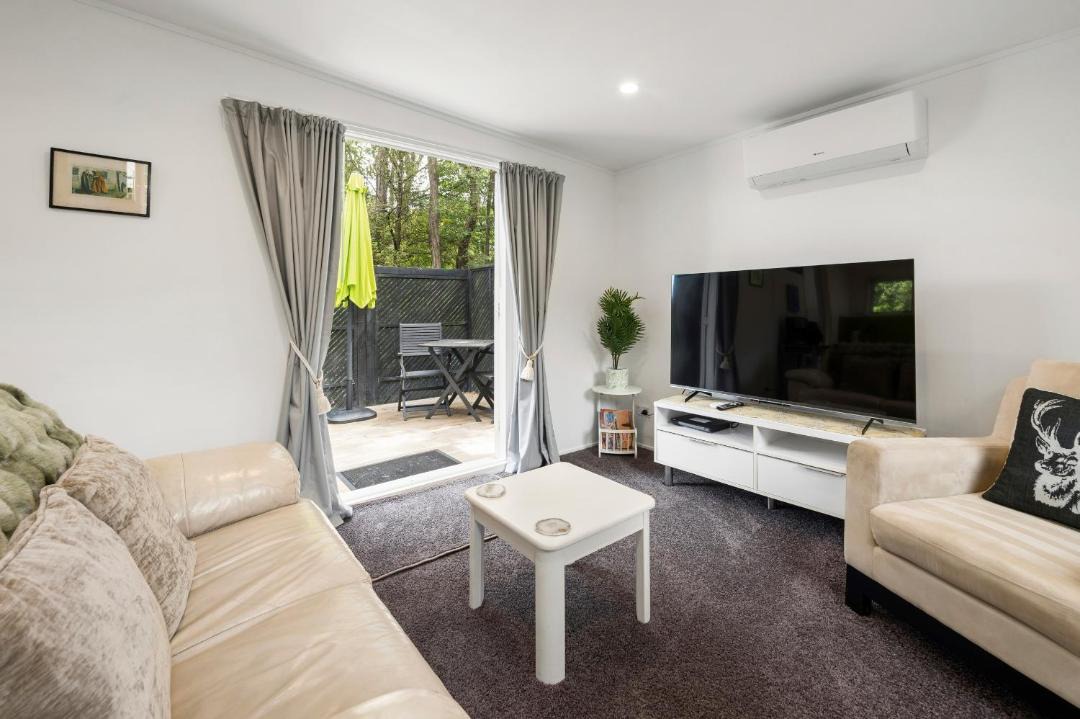 Waitahanui House | Bellbird Cottage - Lake Taupo Bach
