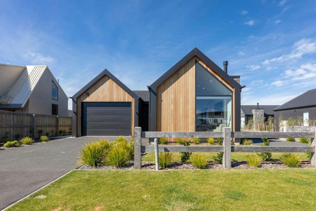 Methven House | Racecourse Retreat 3 Bedrooms 3 Ensuites!