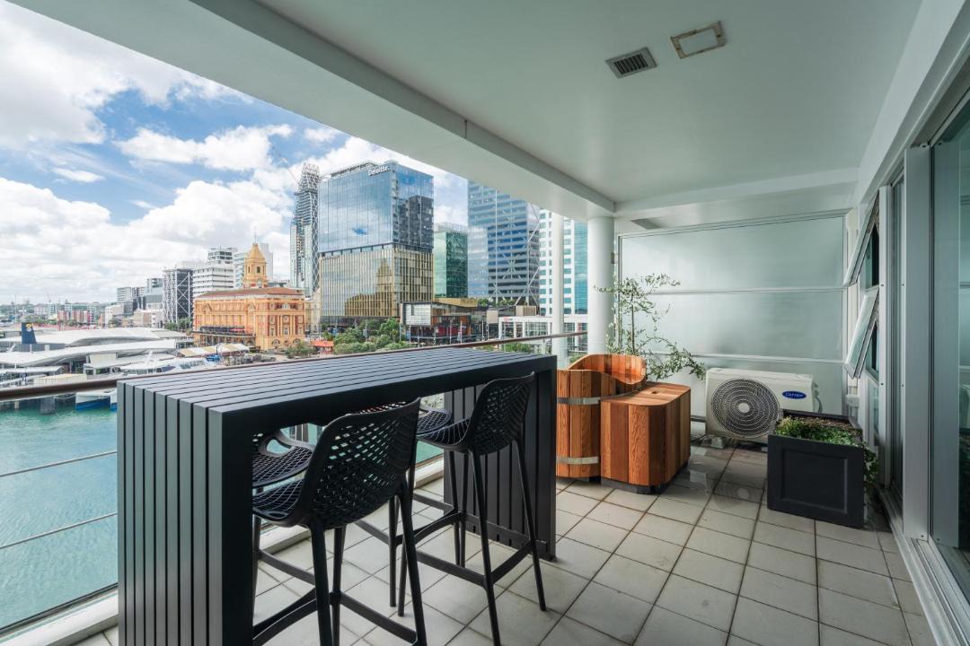 Auckland Central Business District Apartment | Princes Wharf - Spectacular Couple Getaway
