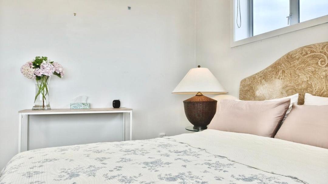 St. Heliers Apartment | 2-bedroom apartment in St Heliers with backyard