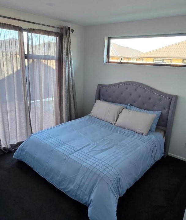 Halswell House | Luxury Family Friendly 4 Bed in Wigram
