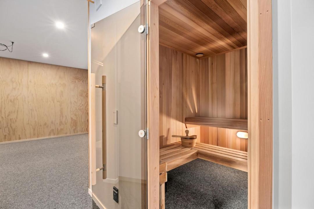 Queenstown City Centre Villa | Central Queenstown Villa Spa