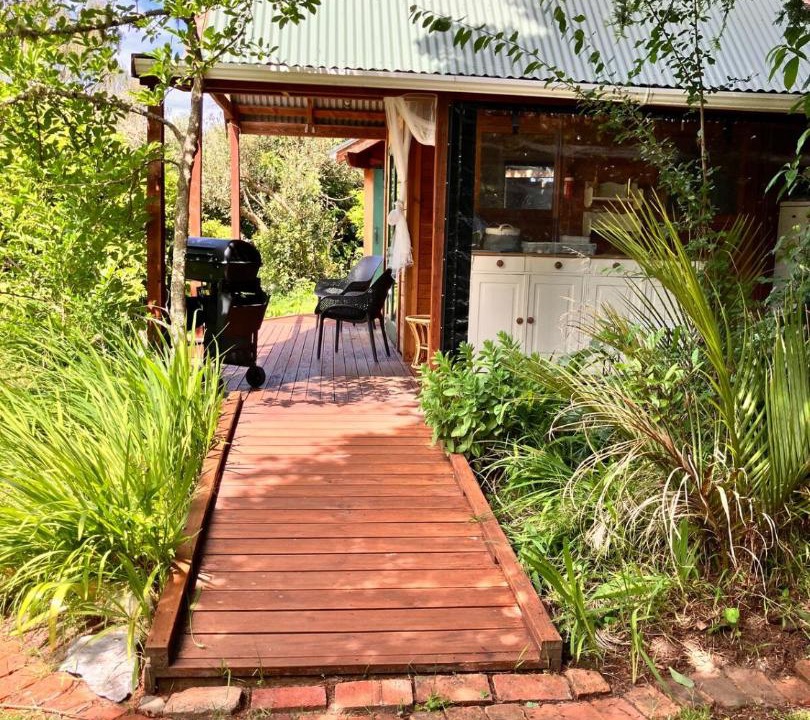 Motueka House | RIMU CABIN 16min drive to Kaiteriteri Beach