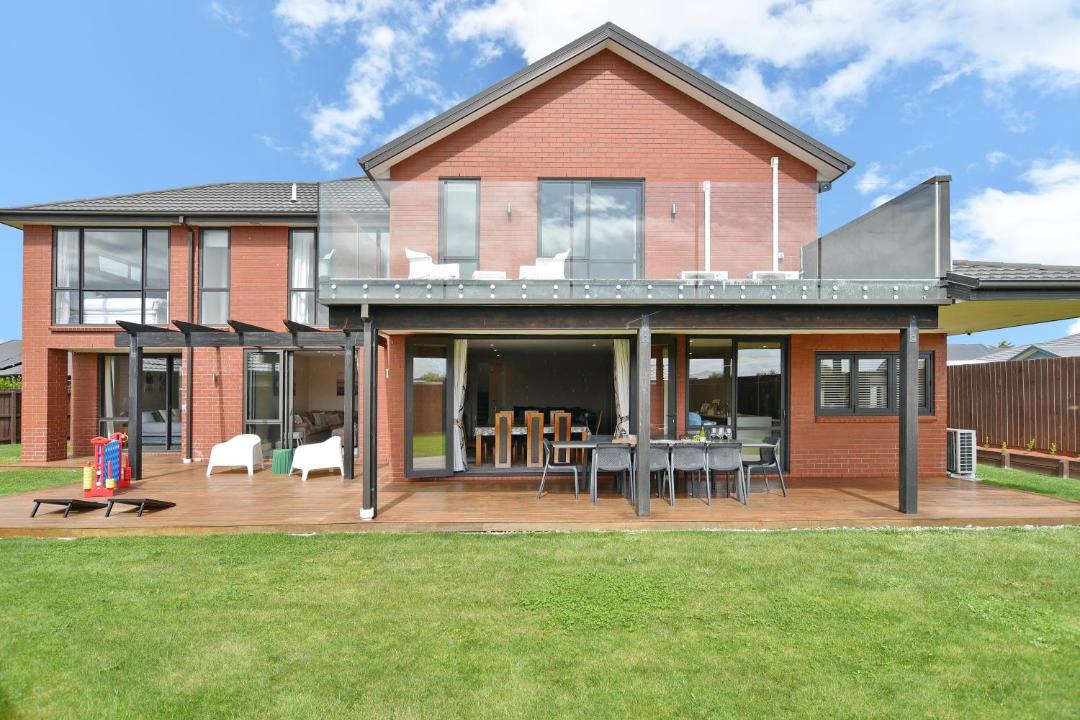 Wigram House | Spacious Family & Group Retreat - Wigram Residence