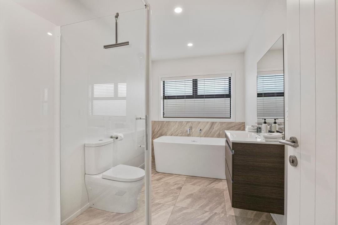 Rainbow Point House | Location on Point - Taupo