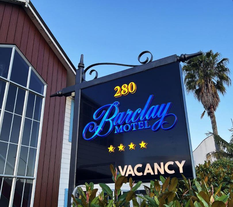 Hamilton North Hotel | Barclay Motel
