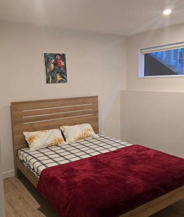 Glendene Apartment | Modern Studio Flat in Glendene