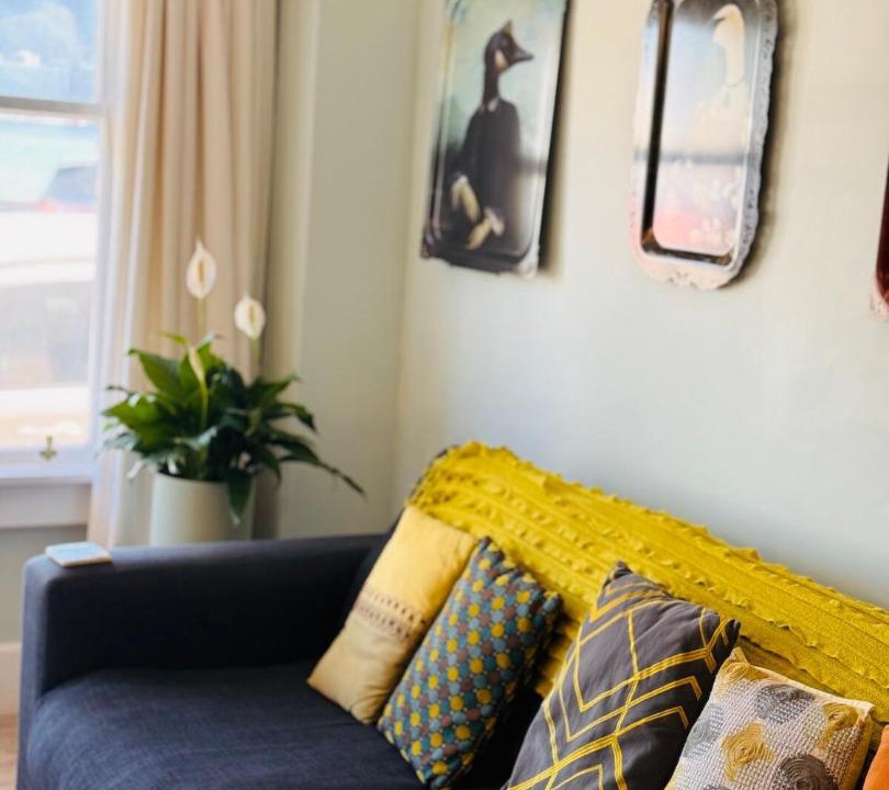 Oriental Bay Apartment | Historical 2 beds apartment with Harbour Views in OBay
