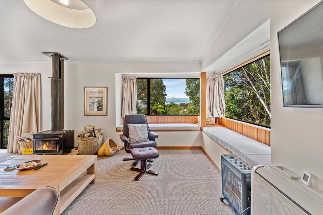 Pukawa House | Pukawa Haven - Pukawa Bay Holiday Home