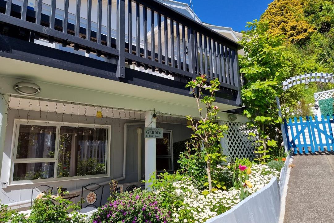 Johnsonville Apartment | Entire ground floor with full-privacy and family-friendly popular to ferry catchers