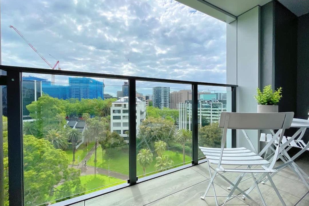 Newton Apartment | Incredible Park & SkyTower View - Free Parking & AC